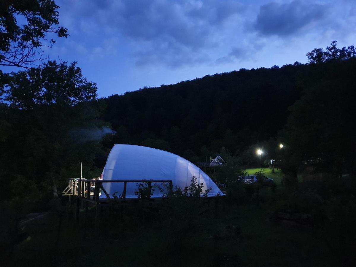 Sunrise Glamping Retreat 호텔 Galesu 외부 사진